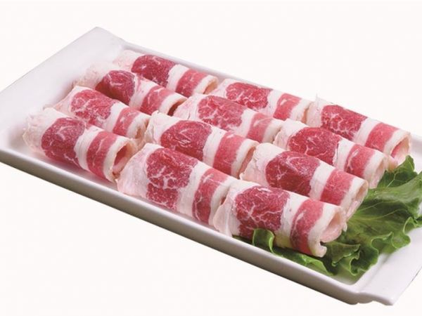 Thinly sliced beef brisket